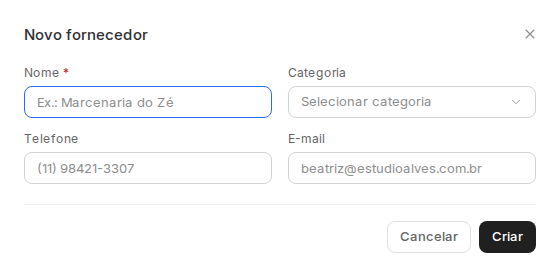 Formulário Novo fornecedor com os campos Nome, Categoria, Telefone e E-mail.