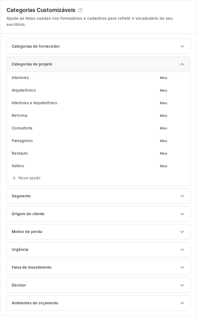Configurações Listas com Categorias Customizáveis e lista Categorias de projeto aberta.