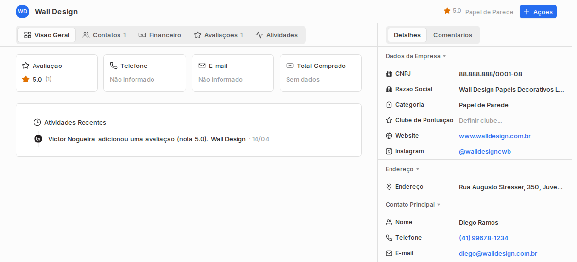 Ficha de fornecedor com abas, cards de visão geral e painel de detalhes com dados da empresa e contato principal.