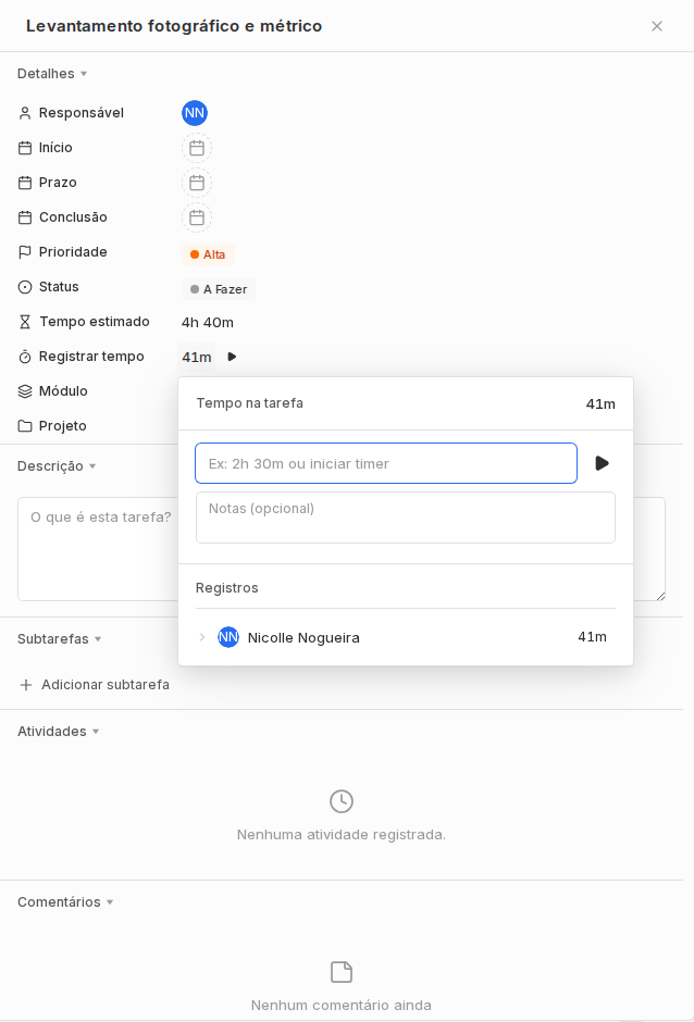 Painel de tarefa com campo Registrar tempo, timer, duração manual, notas e registros de tempo.